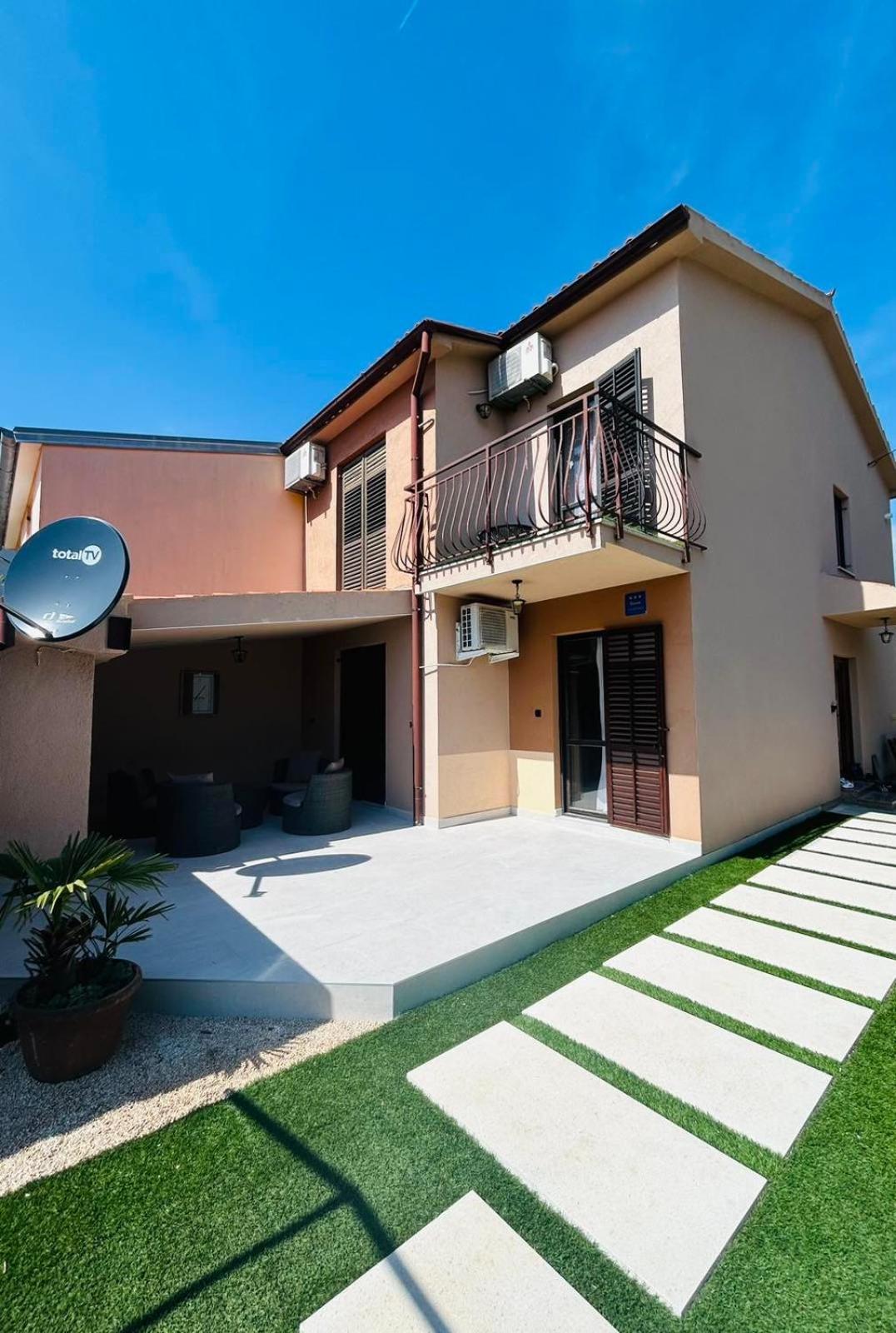 Masha Apartment Fazana Exterior photo